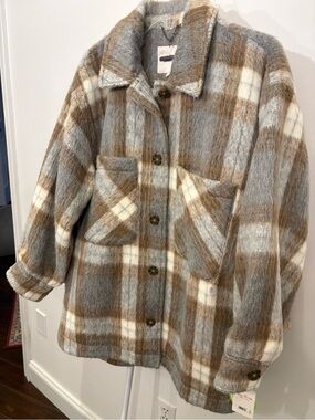 New with tags Lucky Brand Oversized Plaid Shirt Jacket size S
